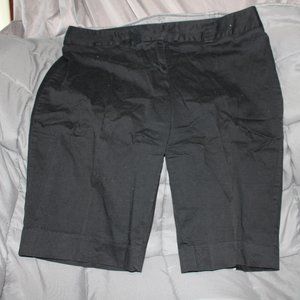 THE LIMITED "Cassidy Fit" Black Walking Shorts